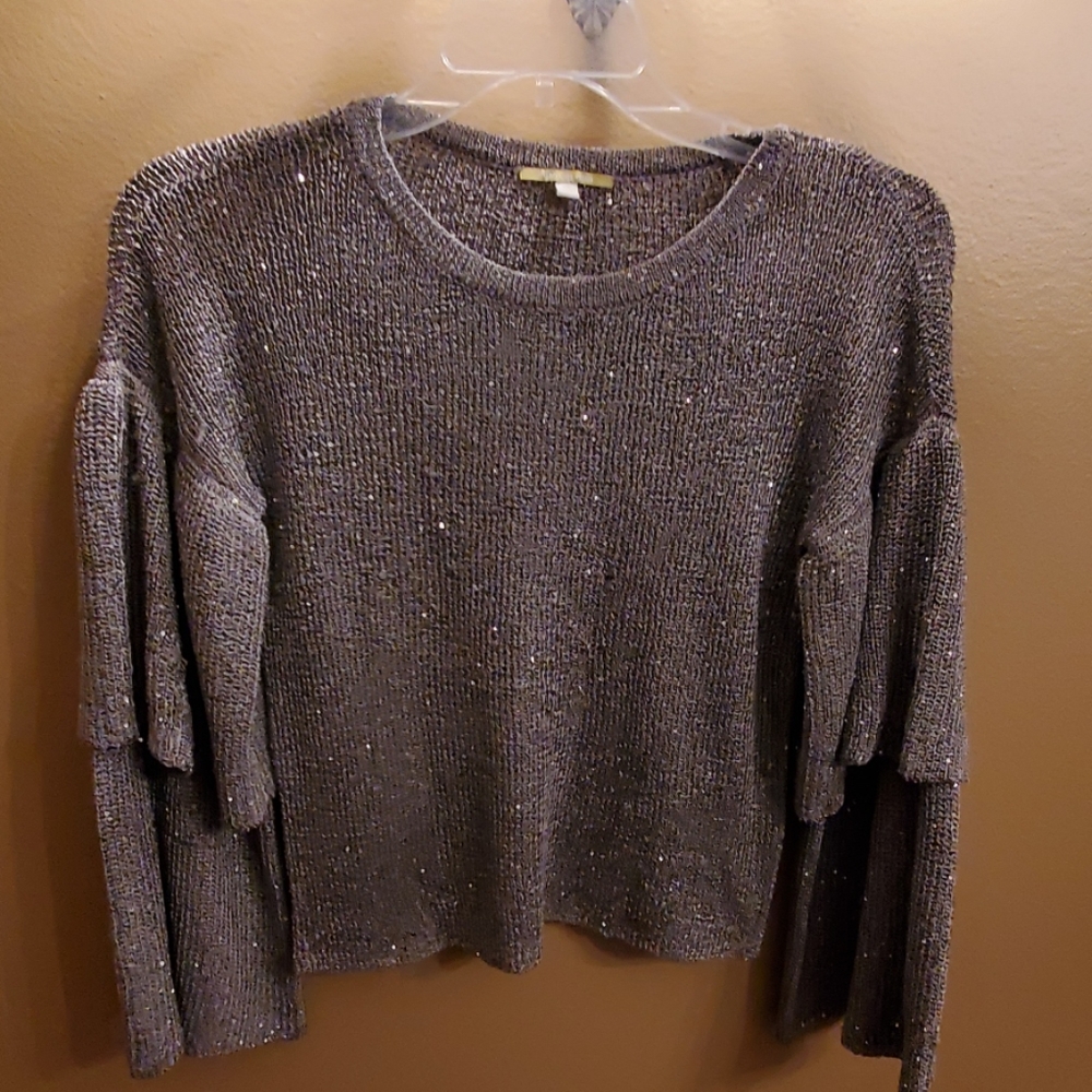 ♥️🎁Beautiful silver sparkle sweater♥️🎁🥂